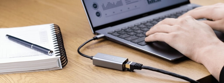 Reagle RE500M – płaski przewód Ethernet RJ45 Cat 8 – prędkość 40 Gb/s i częstotliwość 2000 MHz