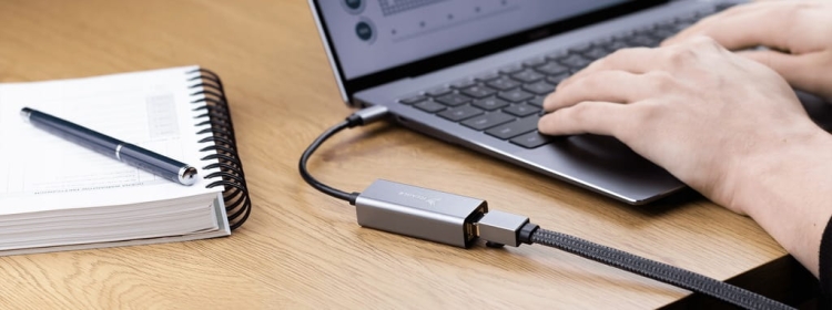 Reagle RE1500P – płaski przewód Ethernet RJ45 Cat 8 – prędkość 40 Gb/s i częstotliwość 2000 MHz