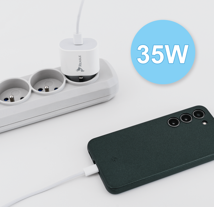 Biała ładowarka Reagle RCHAR22 USB-C 35W – kostka sieciowa do iPhone 15 i Samsung Galaxy S24