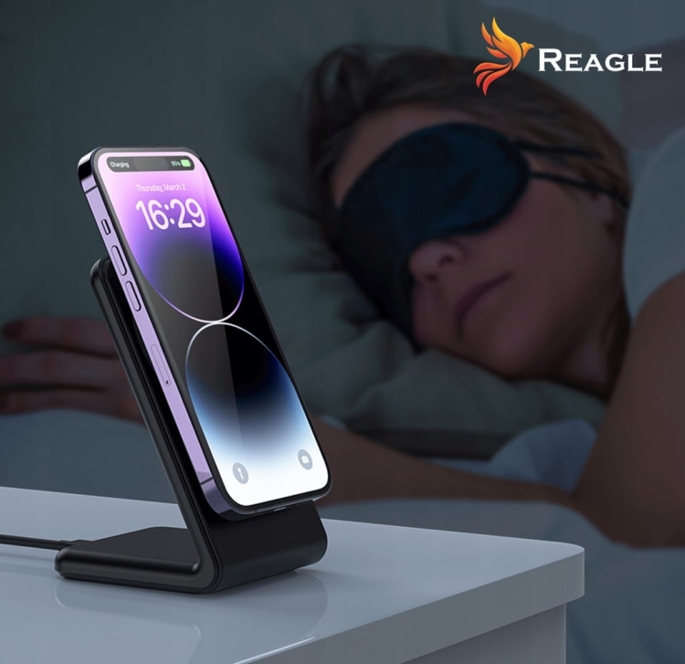 Technologia MagSafe w ładowarce Reagle RCHARW2B – szybkie i bezpieczne ładowanie Qi 15W