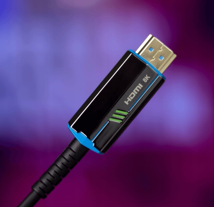Reagle Kabel HDMI 2.1 AOC 30m – złącza Display i HDMI 8K w metalowej obudowie z niebieskimi akcentami